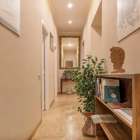 Sant'angelo & Vaticano Roomy Flat ローマ