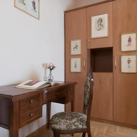 Sant'angelo & Vaticano Roomy Flat