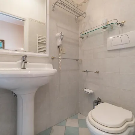 Sant'angelo & Vaticano Roomy Flat アパート ローマ